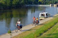 Mayenne towpath © J. Damase - La Vélo Francette® Mayenne towpath © J. Damase - La Vélo Francette®