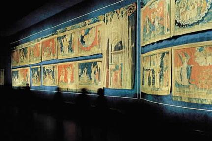 Tapestry of the Apocalypse © Ph.Berthé/Monuments nationaux-Paris